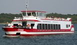 Salonschiff Diana, für die -große Fahrt- auf den Oberseen. Viel Platz und gastronomischer Service für längere Touren, Tageskreuzfahrten, Tagungen, Firmenpräsentationen, Hochzeiten und Familienfeiern, Tanzfahrten, Lampionfahrten